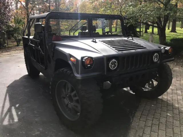 hummer h1 with low original miles! l@@k fully restored!