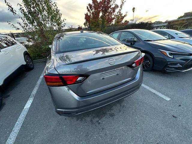 2024 nissan altima 2.5 sv