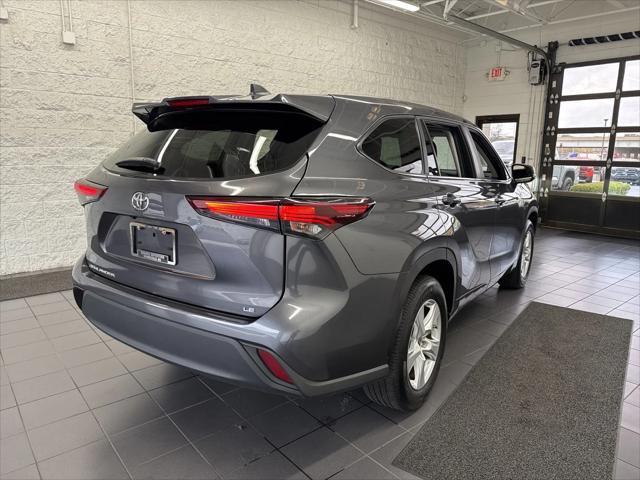 2024 toyota highlander le