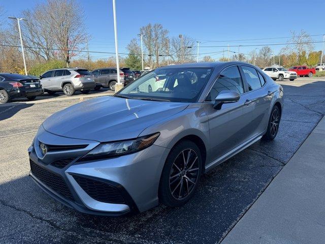 2022 toyota camry se