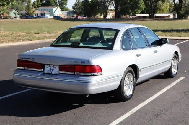 1997 ford crown victoria lx