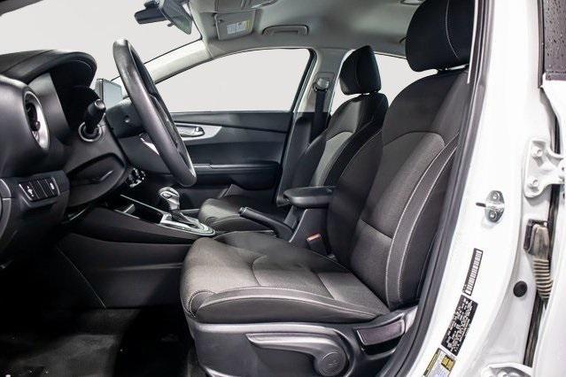 2022 kia forte lxs