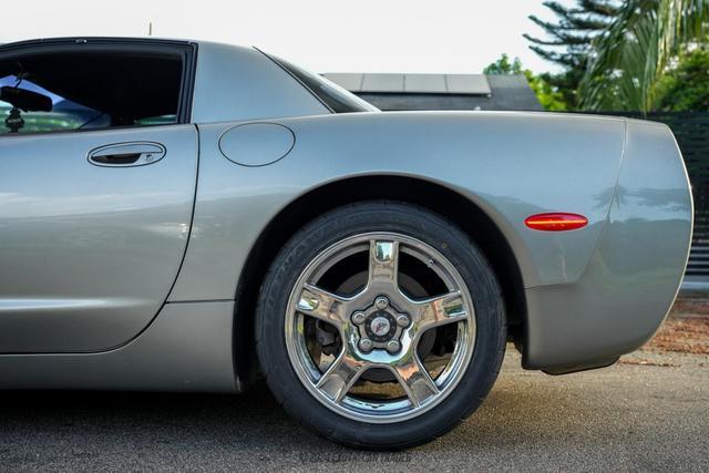1999 chevrolet corvette base