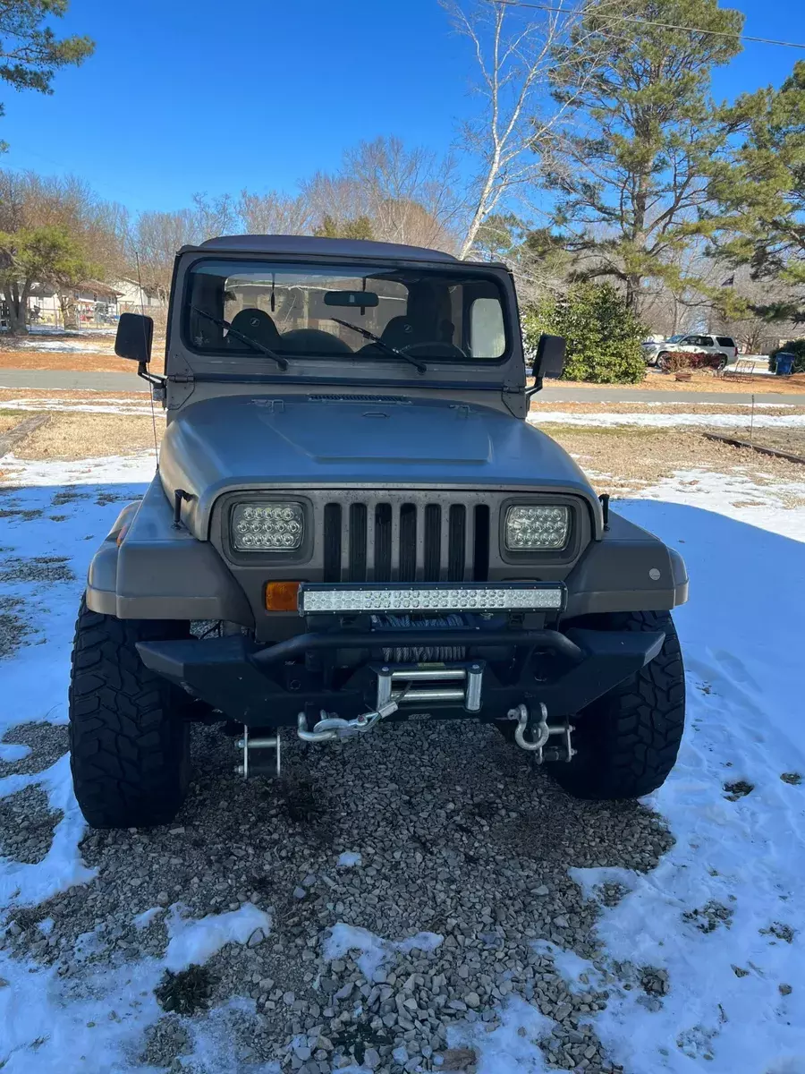 1990 jeep wrangler yj sahara built for highway and off road!! spare engine!!