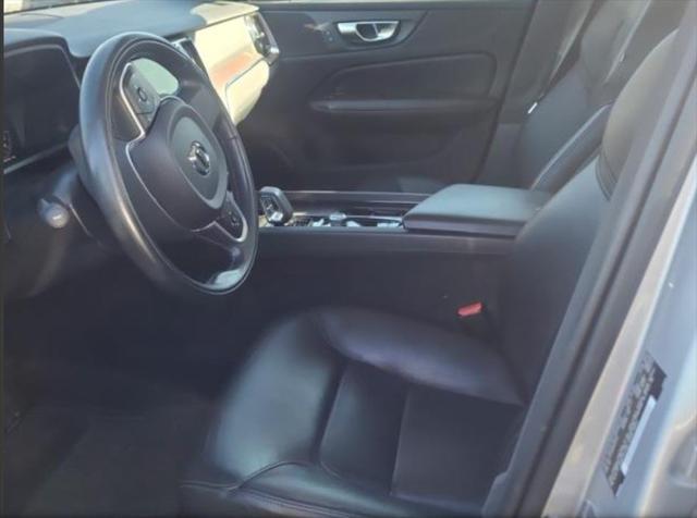 2022 volvo s60 t5 momentum