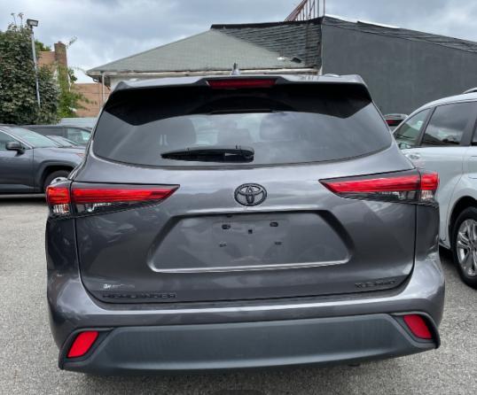 2021 toyota highlander xle