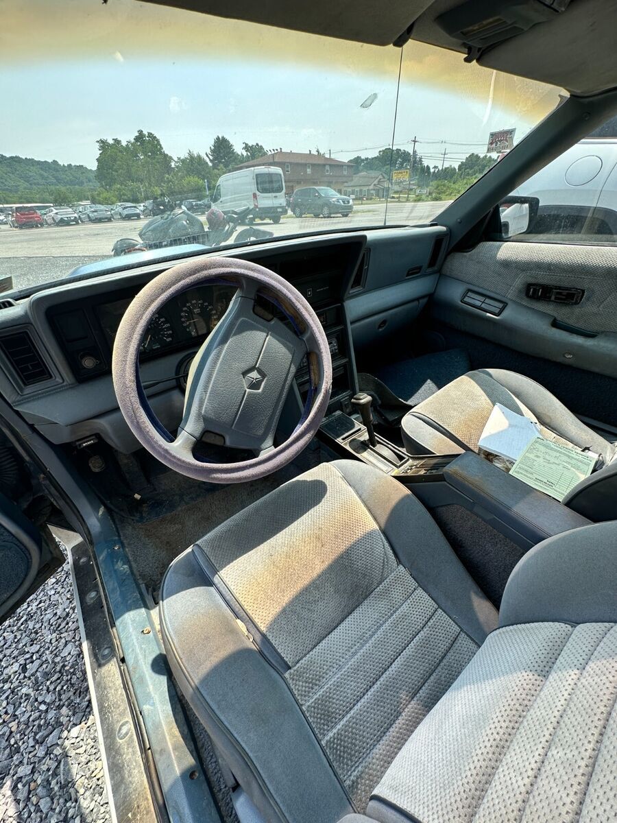 1989 dodge daytona sport 166k miles blue t tops hatchback does not run