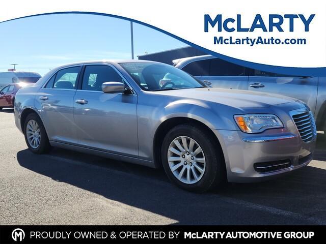2013 chrysler 300 base