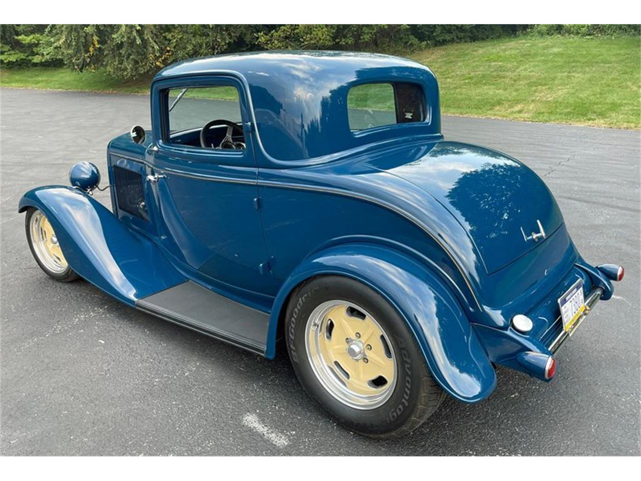 1932 ford 3-window coupe