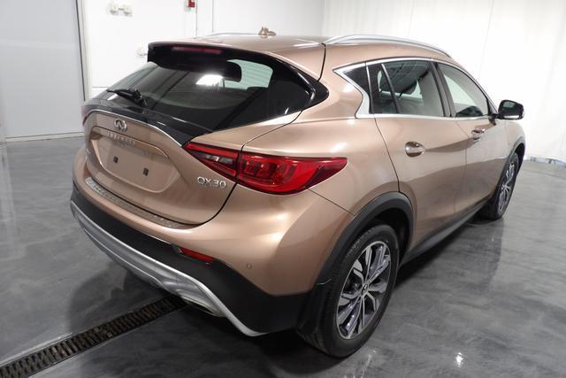 2017 infiniti qx30 premium