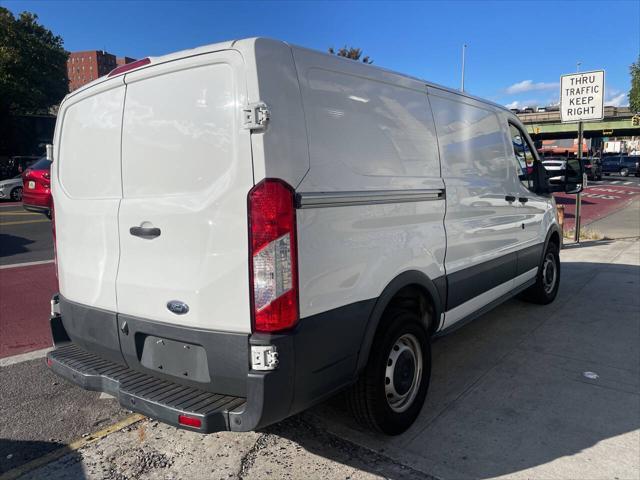 2017 ford transit-250 base