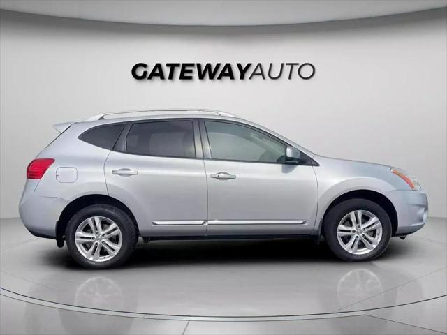 2013 nissan rogue sv