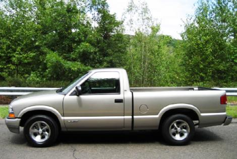 2001 chevrolet s-10 reg cab in connecticut