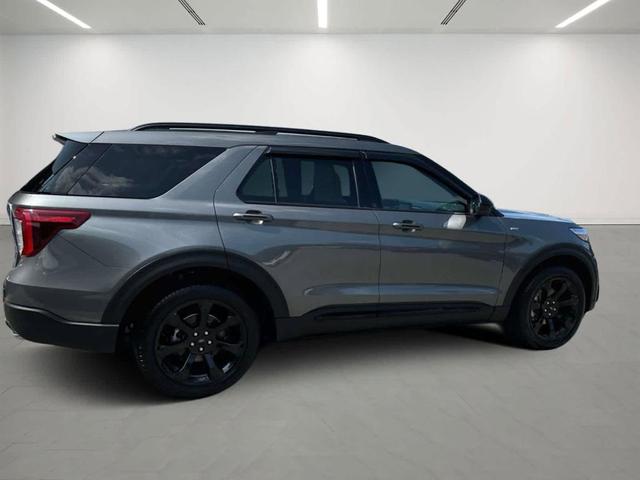 2023 ford explorer st-line
