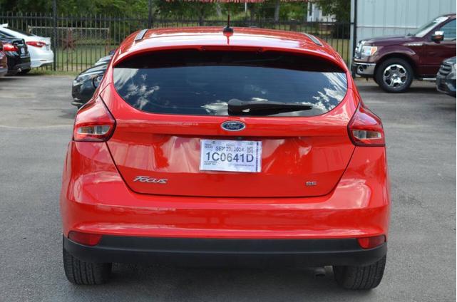 2017 ford focus se
