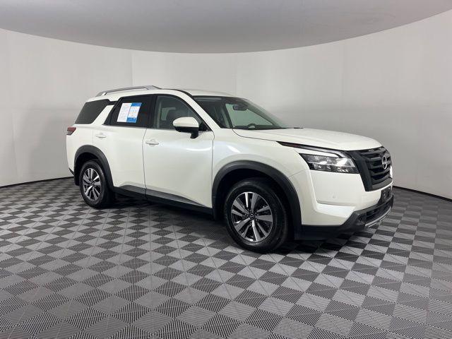 2023 nissan pathfinder sl