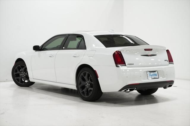 2023 chrysler 300 s