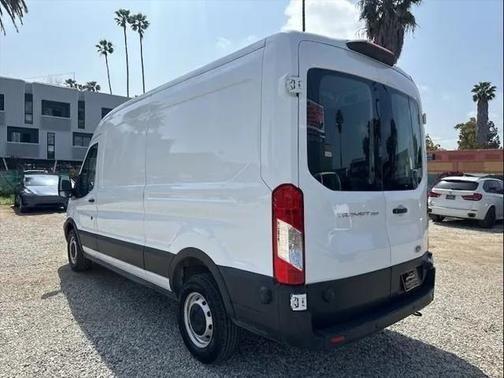 2019 ford transit-250
