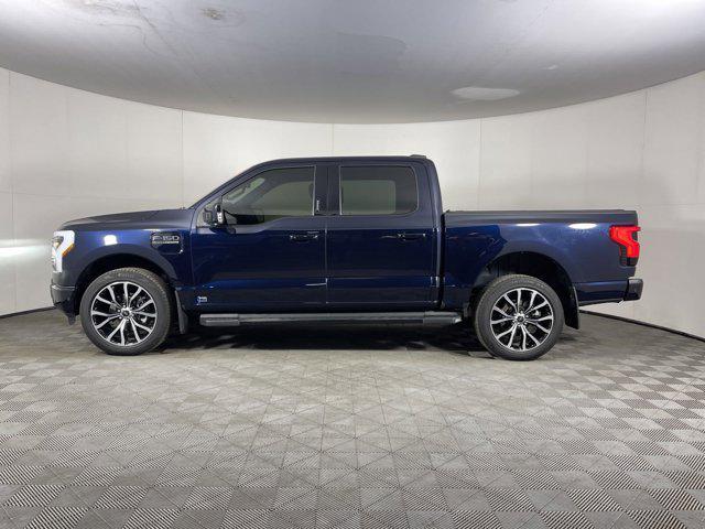 2022 ford f-150 lightning lariat