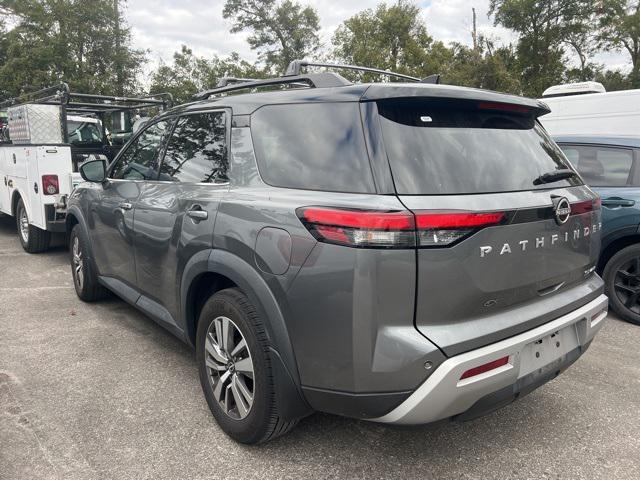2022 nissan pathfinder t mulliner