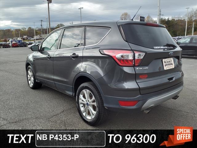 2017 ford escape se