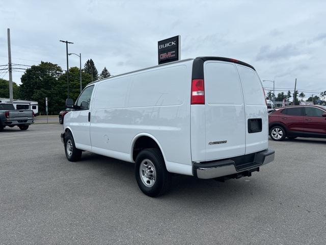 2021 chevrolet express 2500 rwd 2500 regular wheelbase wt