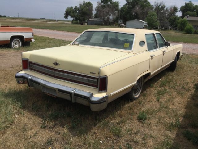 lincoln town car used cars