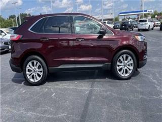 2021 Ford Edge titanium