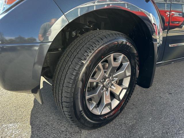 2021 nissan frontier sv