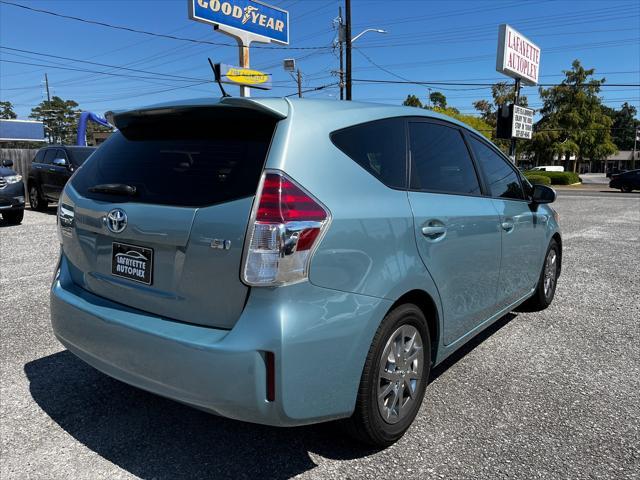 2017 toyota prius v five