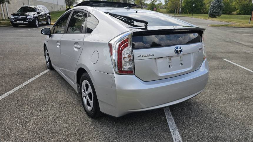 2012 toyota prius three