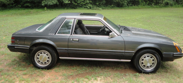 1984 ford mustang / notchback/ modified 5.0 v8 / tremec 5 speed