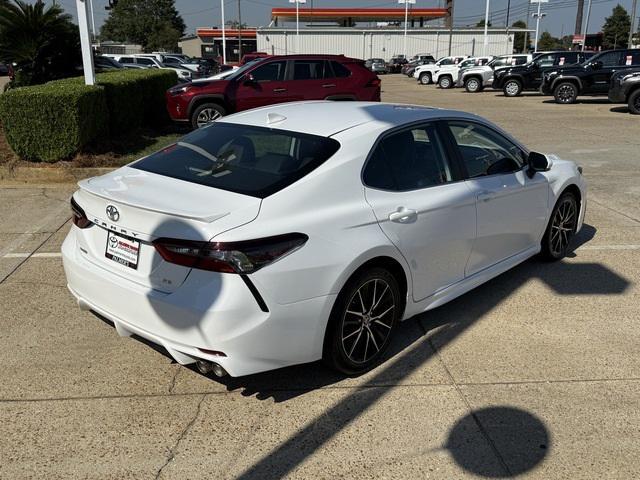 2024 toyota camry se