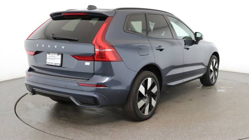 2024 volvo xc60 recharge t8 plus dark theme