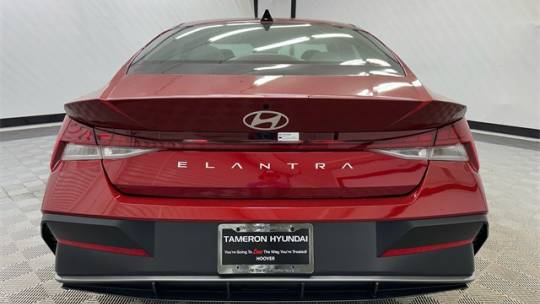 new 2025 hyundai elantra sel convenience