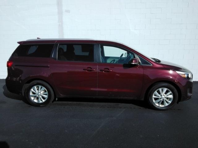 2017 kia sedona in eden, indiana