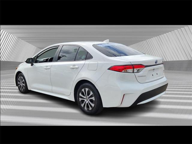 2022 toyota corolla hybrid le