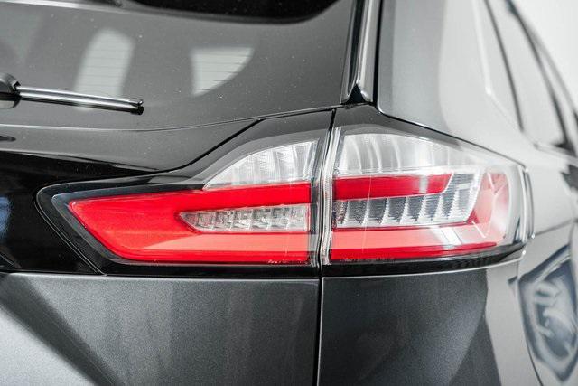 2022 ford edge sel