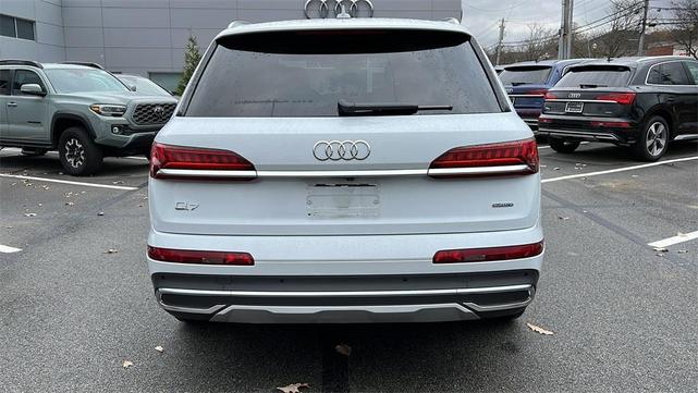 2024 audi q7 45 premium