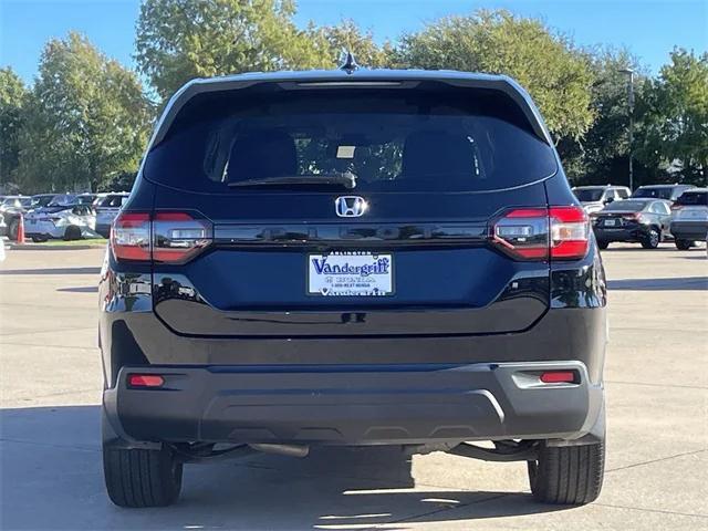 2023 honda pilot 2wd lx