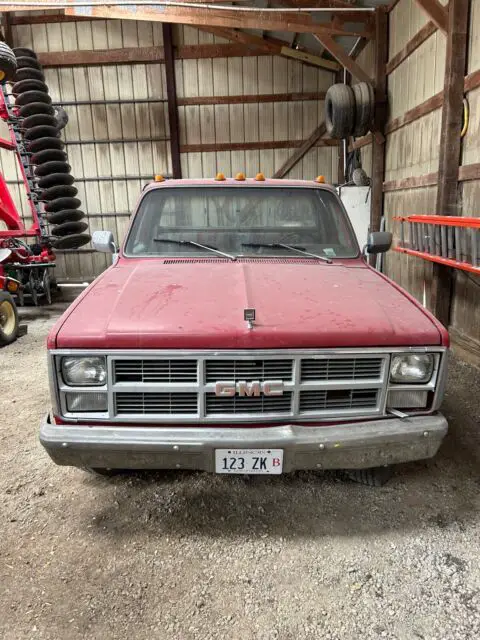 1983 gmc c2500 pickup red rwd manual