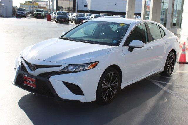 2019 toyota camry se