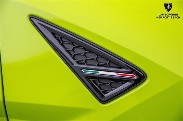 2023 lamborghini urus s