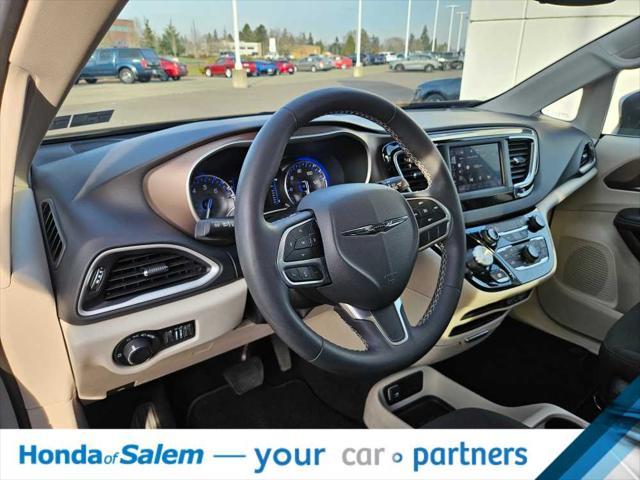 2023 chrysler voyager lx