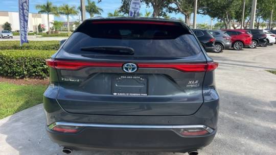 2021 toyota venza xle