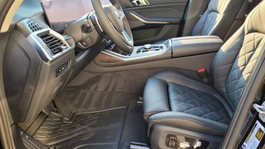 2025 BMW X7