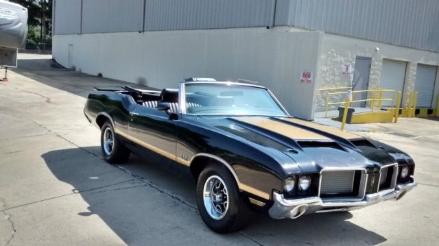 1972 olds 442 convertible, .455 engine w/ 4-speed hurst shift