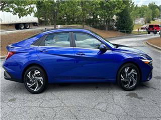 2024 Hyundai Elantra limited