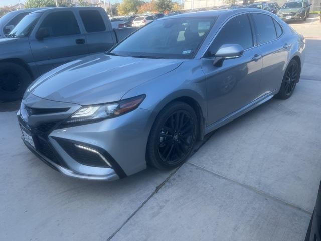 2024 toyota camry hybrid xse