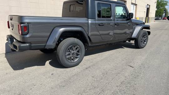 2024 Jeep Gladiator